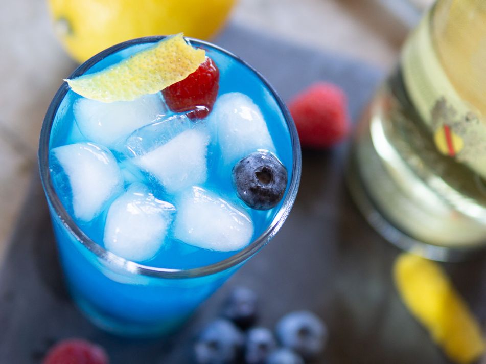 Blue Cocktail mit Sekt